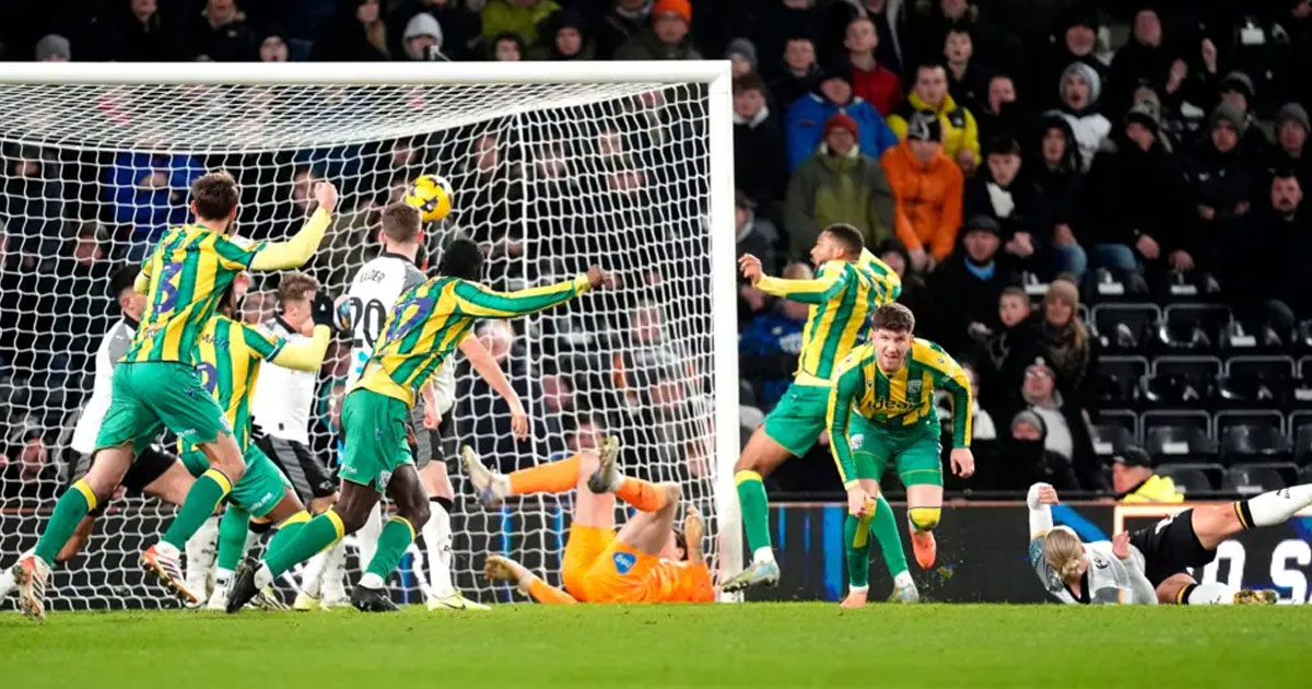 ডার্বিতে শেষ মুহূর্তের গোলে রেকর্ড বাঁচালো ওয়েস্ট ব্রোম