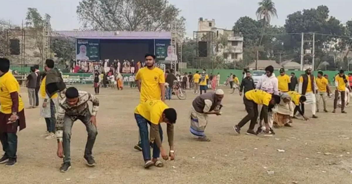 জনসভা শেষ, পরিচ্ছন্নতা শুরু—জামায়াতের ব্যতিক্রমী উদ্যোগ