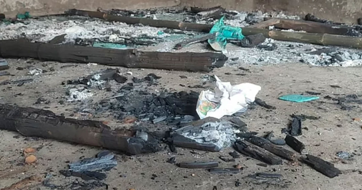 রাতে জামায়াত নেতাকর্মীদের সঙ্গে তর্ক, সকালে ইসলামী আন্দোলনের কার্যালয়ে আগুন