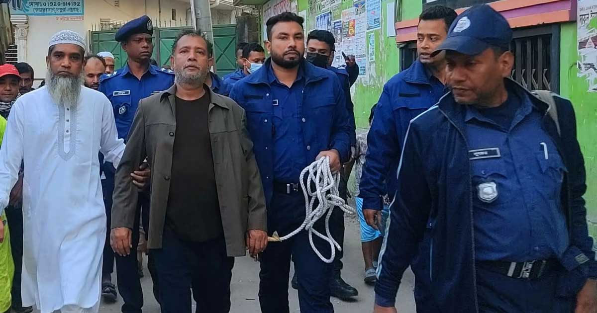 প্যারোলে মুক্তি পেয়ে মায়ের জানাজায় আওয়ামী লীগ নেতা