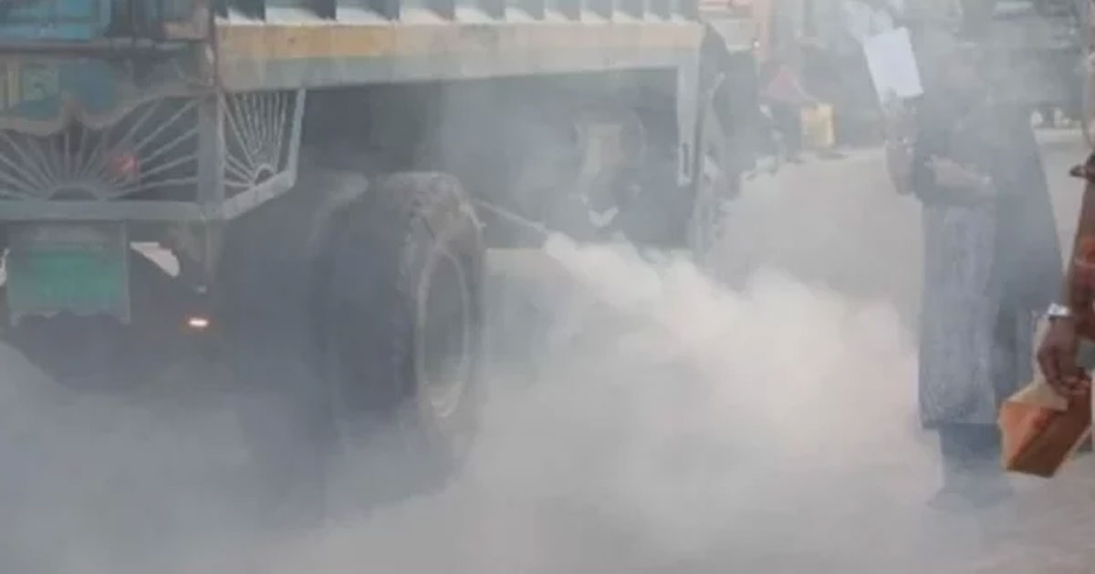 বিশ্বের দূষিত শহরের তালিকায় ঢাকা তৃতীয়, শীর্ষে কলকাতা