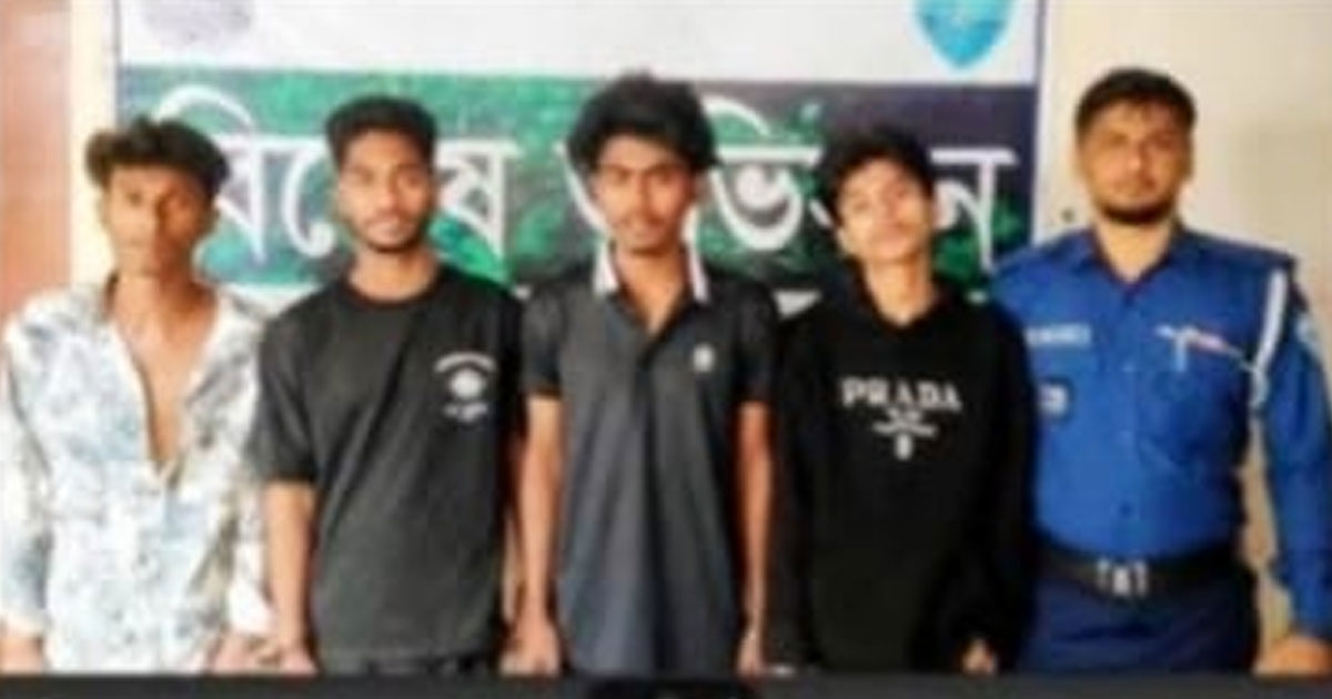 দেবিদ্বারে মাদক সেবনের দায়ে ৪ তরুণের কারাদন্ড