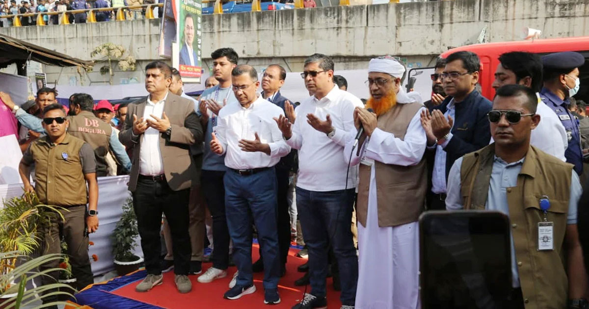 শাহ সুলতান বলখীর মাজার জিয়ারত করলেন তারেক রহমান