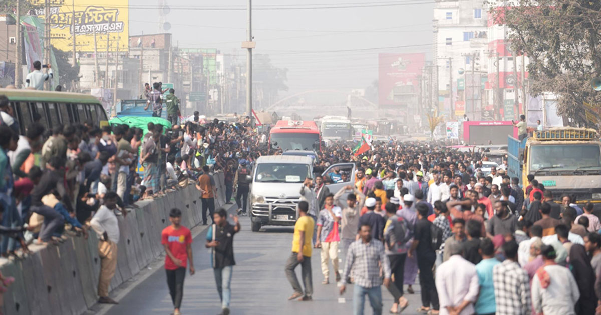 টাঙ্গাইলের পথে তারেক রহমান