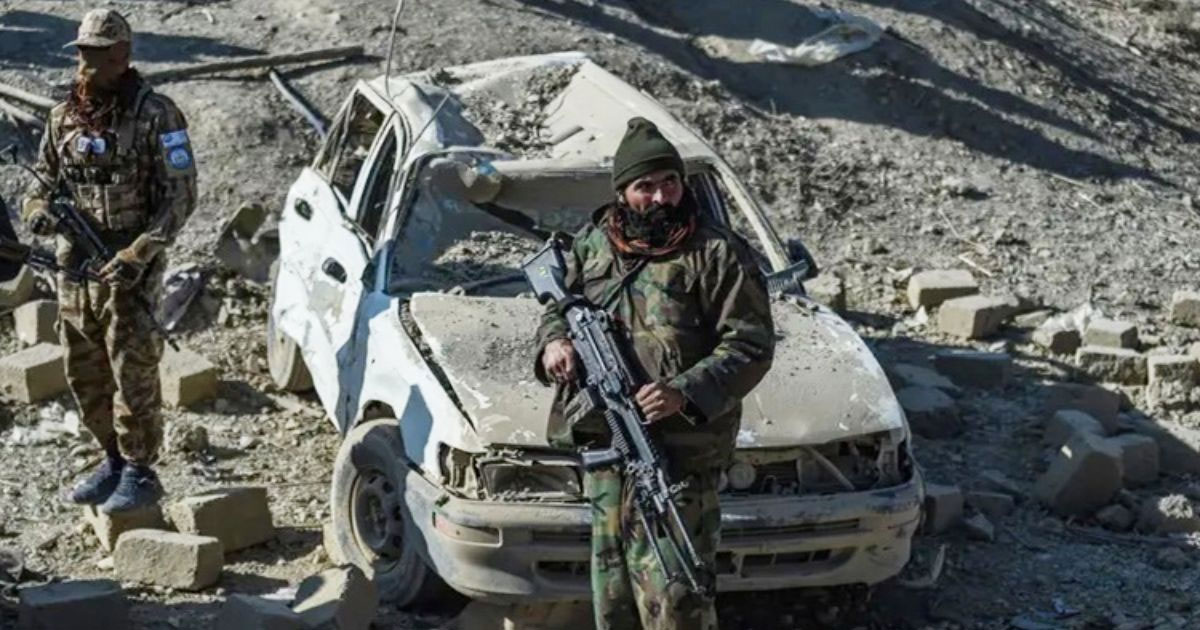 পাকিস্তানের ১২ শহরে অতর্কিত হামলা, নিহত ৮০ সেনা