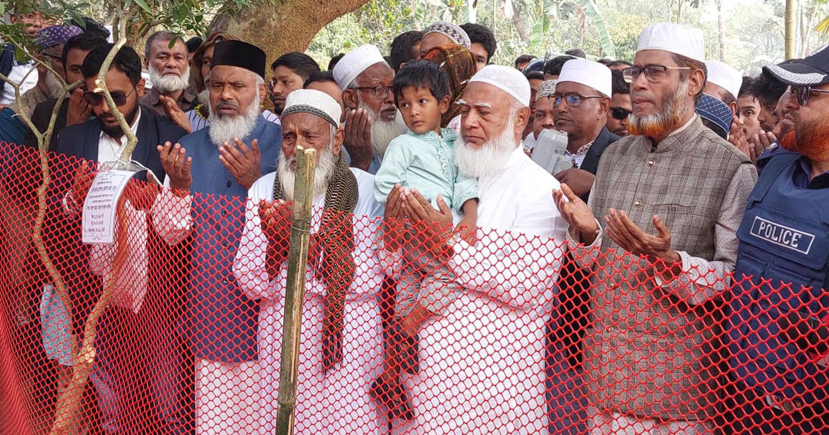 শেরপুরে সংঘর্ষে নিহত জামায়াত নেতার কবর জিয়ারত করলেন ডা. শফিকুর রহমান