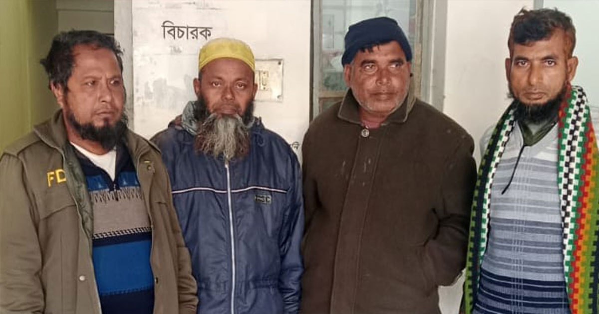 সুন্দরবনে ফাঁদসহ ট্রলার জব্দ, দুই হরিণ শিকারী আটক