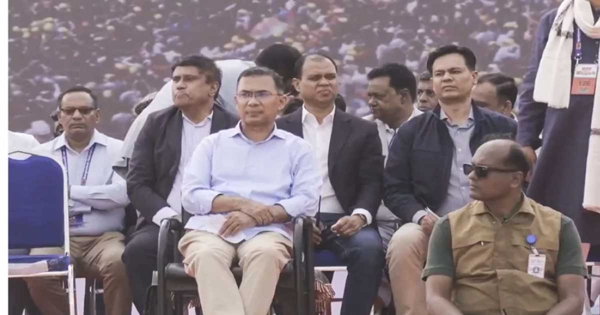 খুলনায় নির্বাচনী মঞ্চে তারেক রহমান