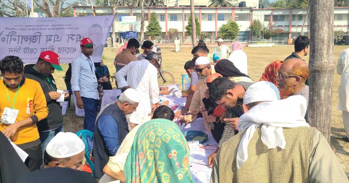 টুঙ্গিপাড়ায় দুপুর ১২টা পর্যন্ত ভোটার উপস্থিতি ১৯.২০ শতাংশ