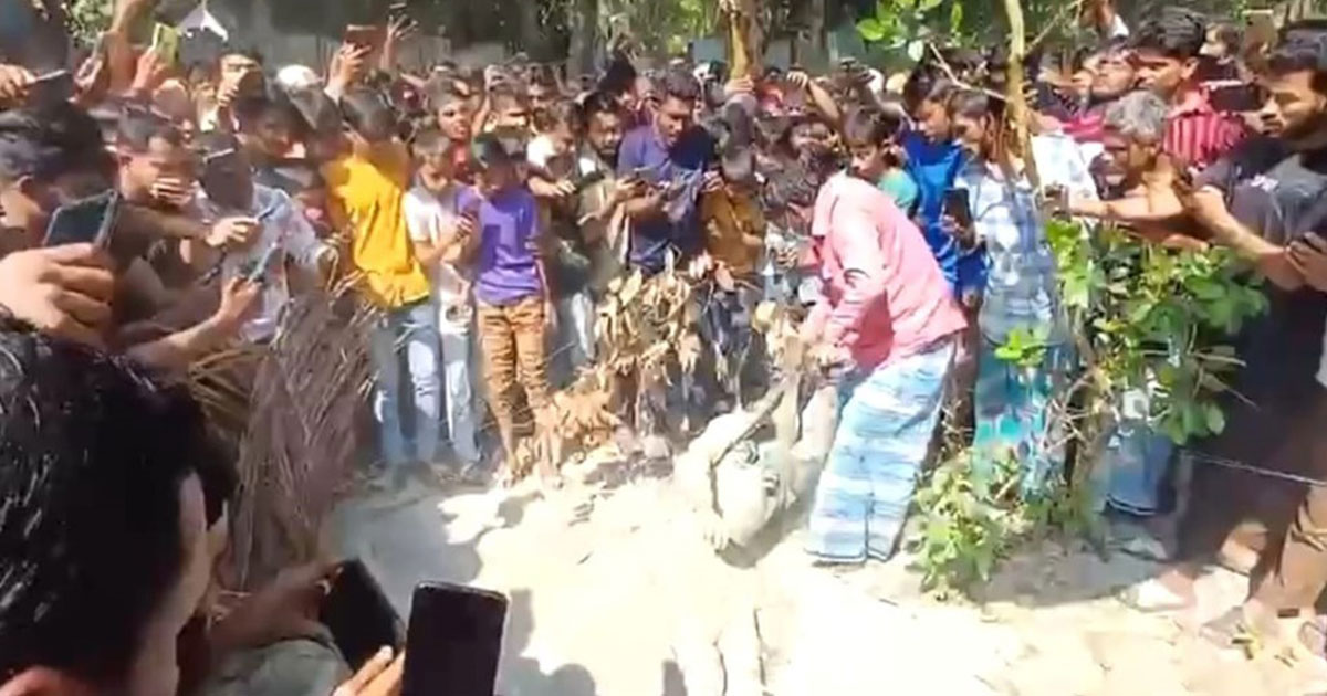 লক্ষ্মীপুরে নিখোঁজের দু'দিন পর বালুর স্তুপ থেকে লাশ উদ্ধার
