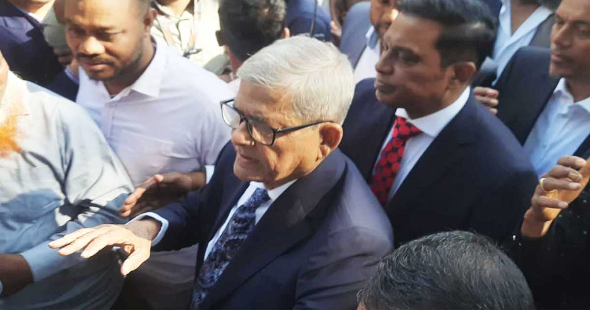 যানজটে গাড়ি ছেড়ে হেঁটে সংসদে মির্জা ফখরুলসহ নবনির্বাচিত এমপিরা