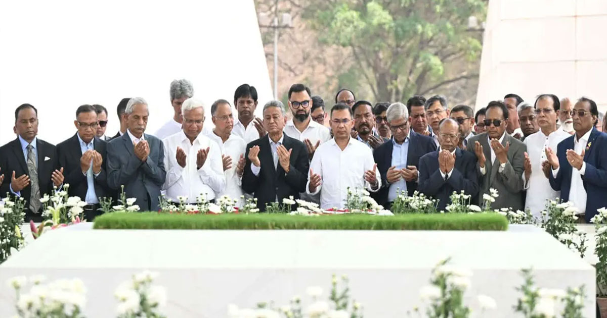 জিয়াউর রহমান ও খালেদা জিয়ার সমাধিতে প্রধানমন্ত্রী ও মন্ত্রিপরিষদের শ্রদ্ধা