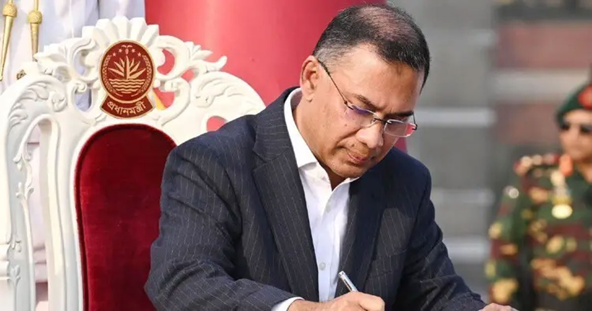 সচিবালয়ে প্রধানমন্ত্রী তারেক রহমান