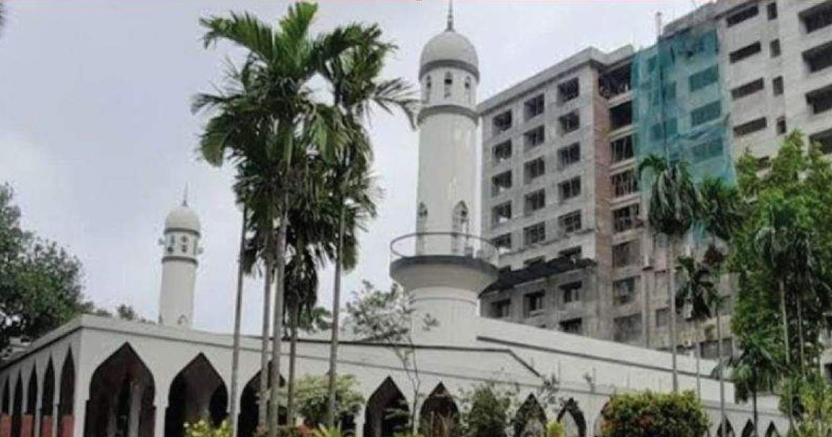 ঢাবির কেন্দ্রীয় মসজিদে প্রথমবার ছাত্রীদের তারাবির ব্যবস্থা