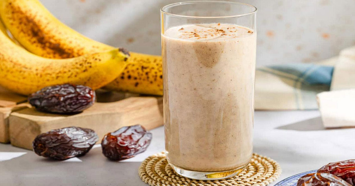 ইফতারে ঘরেই তৈরি করুন পুষ্টিকর খেজুরের স্মুদি