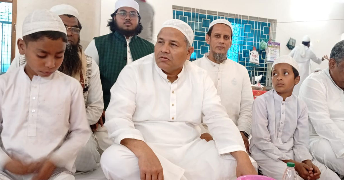এতিমদের সাথে ইফতার করলেন এমপি বাবুল খান