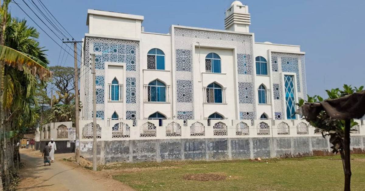 শেরপুরে বিদ্যুৎ বিল বাকি থাকায় মডেল মসজিদের সংযোগ বিচ্ছিন্ন