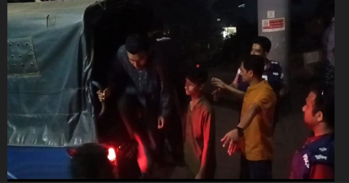 চাঁদপুরে কিশোর গ্যাংয়ের ২১ সদস্য আটক