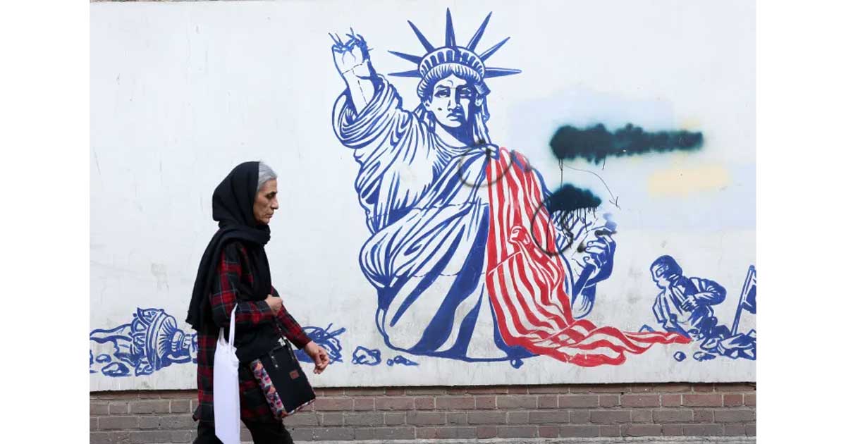 যুক্তরাষ্ট্রের সঙ্গে আলোচনায় প্রস্তুত ইরান, তবে আগ্রাসন হলে জবাব দেবে: তেহরান