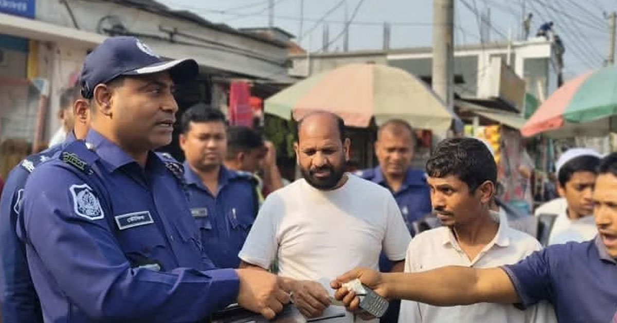 কালিহাতী বাসস্ট্যান্ডে চাঁদাবাজি দমনে পুলিশের জিরো টলারেন্স