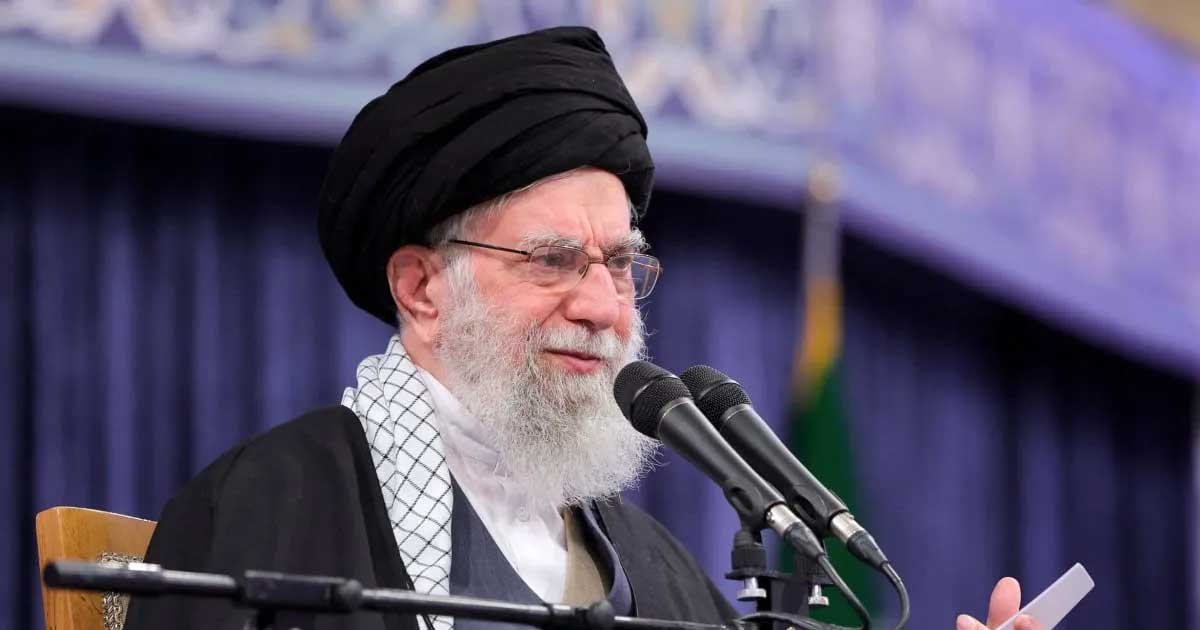 তেহরানে থেকে  নিরাপদ স্থানে সরে গেছেন খামেনি