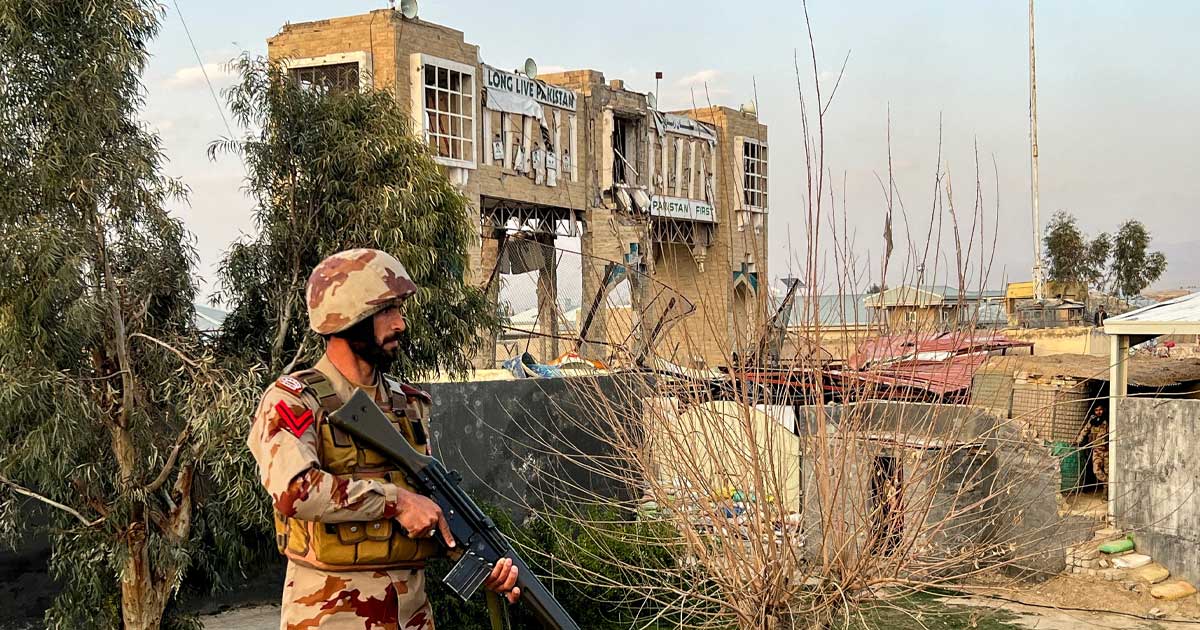 তৃতীয় দিনে পাকিস্তান-আফগান সংঘর্ষ, কূটনৈতিক তৎপরতা জোরদার