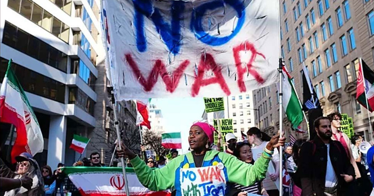 ইরানে হামলার প্রতিবাদে যুক্তরাষ্ট্রজুড়ে বিক্ষোভ