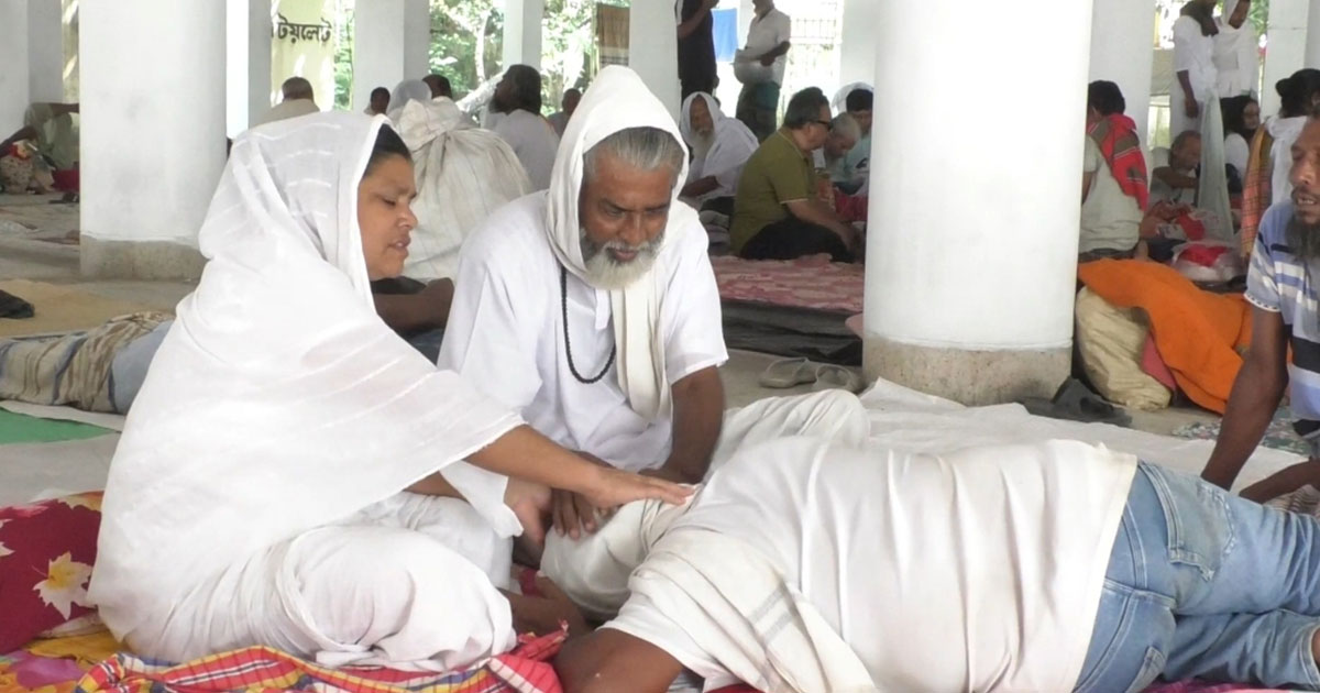 কুষ্টিয়া ছেঁউড়িয়ায় রাতেই শেষ হবে সাধুর হাটের দোলপূর্ণিমা অনুষ্ঠান