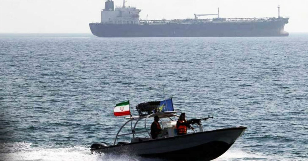 হরমুজ প্রণালী এখন ইরানের ‘পূর্ণ নিয়ন্ত্রণে’: আইআরসিপি’র হুঁশিয়ারি