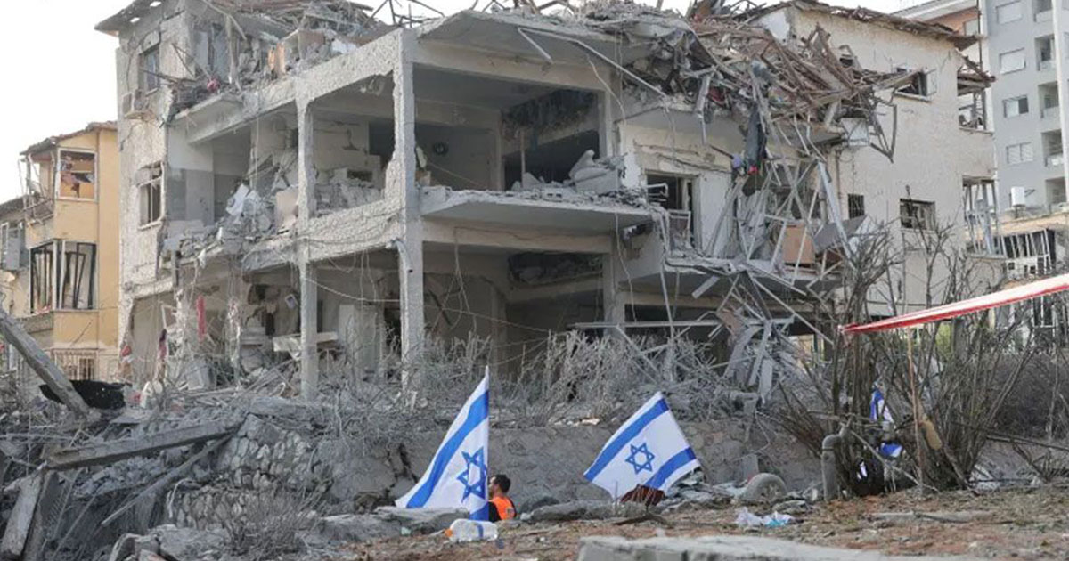 ইরান ‘ক্লাস্টার বোমা’ দিয়ে হামলা চালাচ্ছে