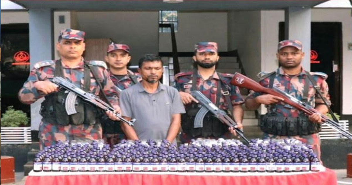 বেনাপোল সীমান্তে বিজিবির অভিযানে মাদকসহ আটক ১