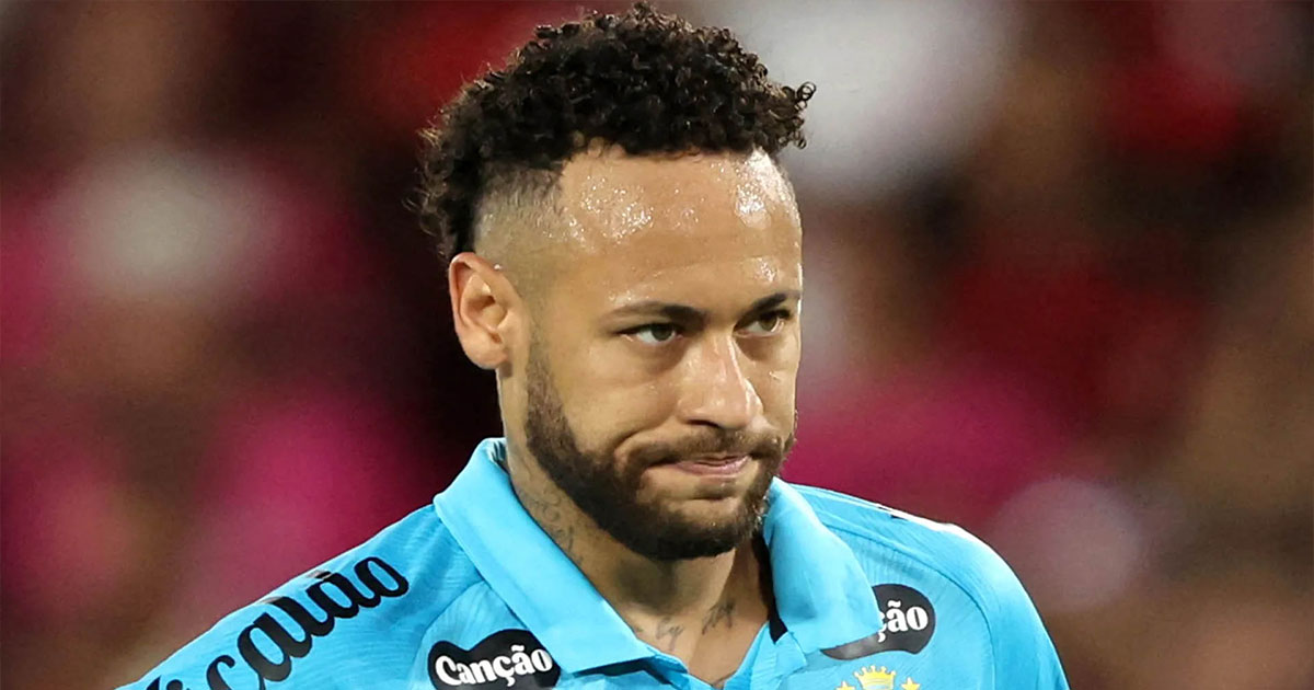 অতিরিক্ত কাজের অভিযোগে নেইমারের বিরুদ্ধে মামলা