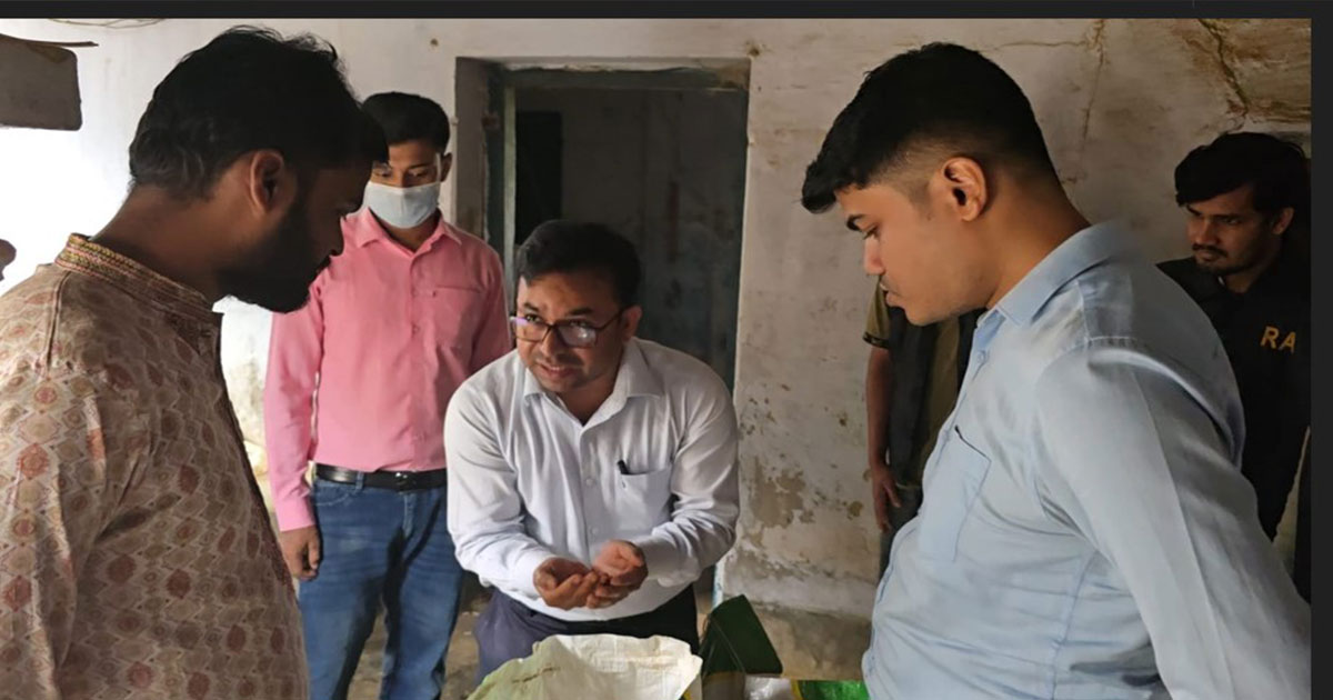 বগুড়ায় ভেজাল জিরা তৈরির কারখানায় অভিযান