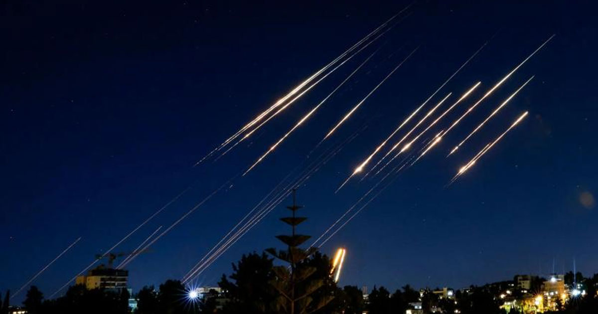 ইসরায়েলে ইরানের ক্ষেপণাস্ত্রে গুচ্ছবোমার ব্যবহার, ধ্বংসযজ্ঞ বৃদ্ধি