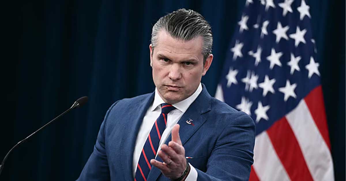 হেগসেথের হুঁশিয়ারি: আজ রাতে ইরানে সর্বোচ্চ পর্যায়ের হামলা চালাবে যুক্তরাষ্ট্র