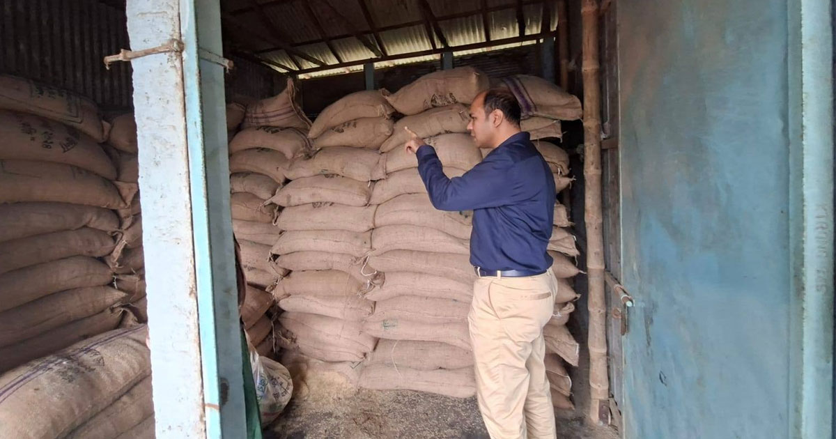 শেরপুরে খাদ্যবান্ধব চাল বিতরণে অনিয়ম, মোবাইল কোর্টে জরিমানা