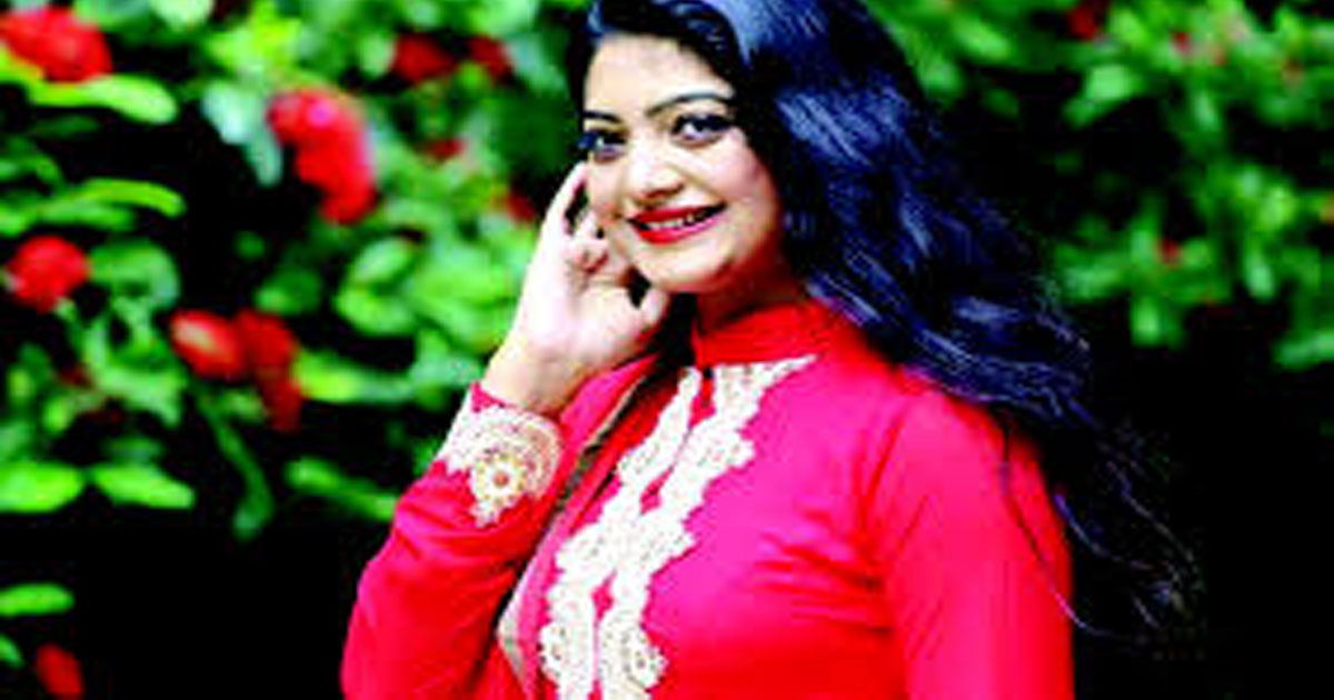 এখন তোমার সব হয়েছে পর হয়েছি আমি: সালমা