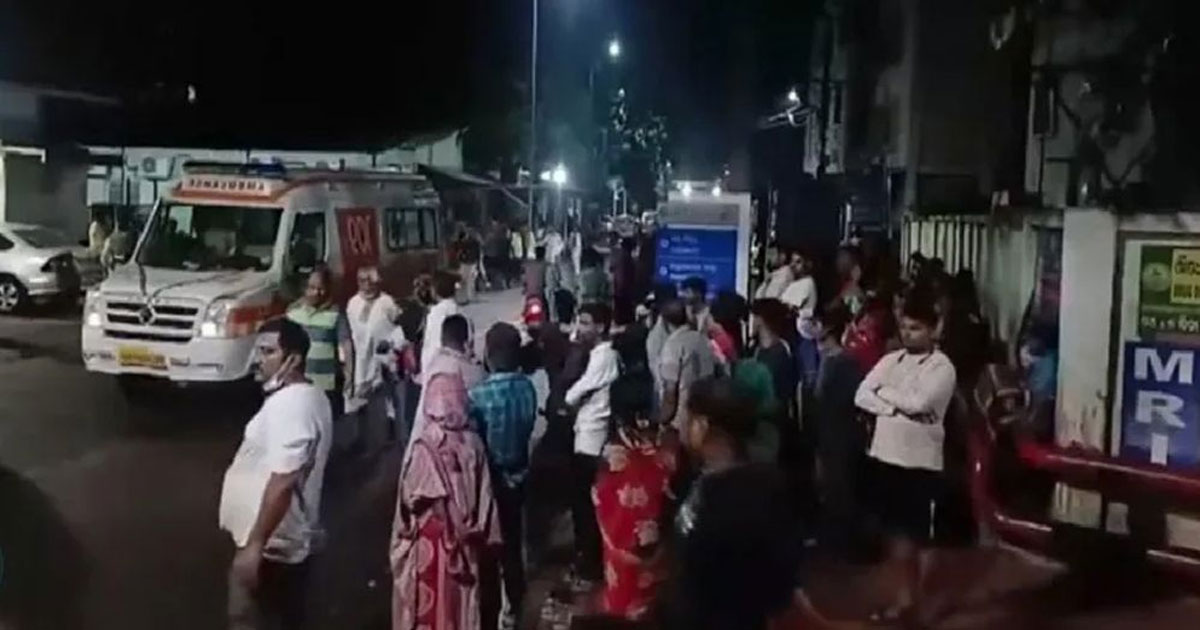 ভারতের কটক হাসপাতালে আইসিইউতে আগুন, ১০ রোগীর মৃত্যু