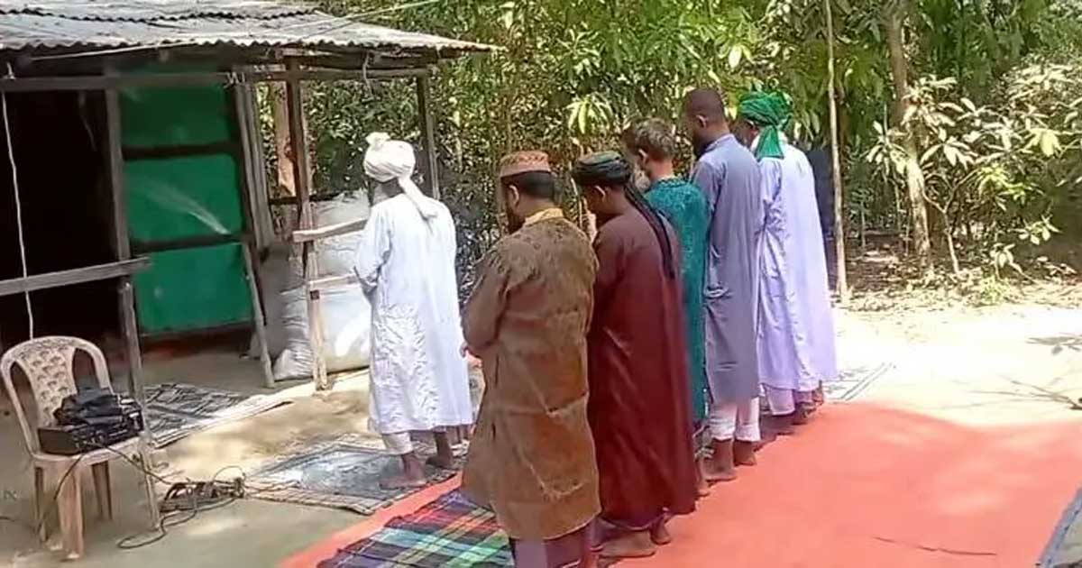 চাঁদপুরে ৭ মুসল্লি নিয়ে আগাম ঈদের জামাত, এলাকায় চাঞ্চল্য