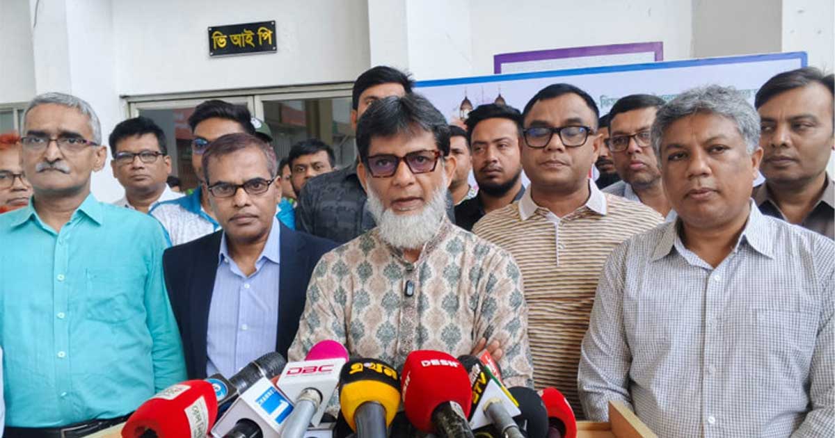 নীলসাগর এক্সপ্রেস দুর্ঘটনা: স্টেশন মাস্টার ও চালক সাময়িক বরখাস্ত