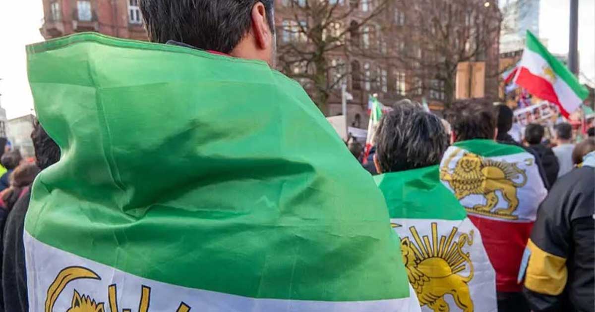 সরকারবিরোধী তিন বিক্ষোভকারীর মৃত্যুদণ্ড কার্যকর করল ইরান