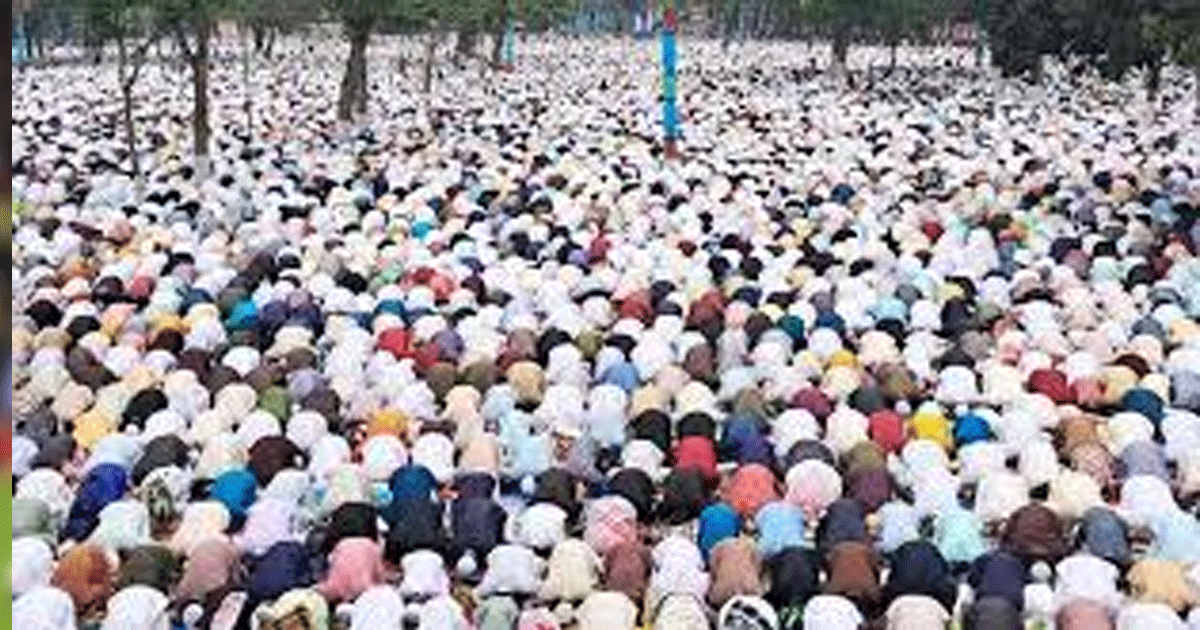ছয় লাখ মুসল্লির ঢলে ইতিহাস ছুঁলো শোলাকিয়া ঈদগাহ ময়দান