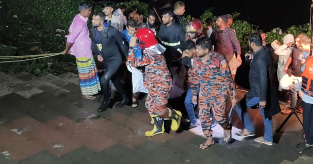 ভাসমান সেতু ডুবে মৃতের সংখ্যা বেড়ে ৫