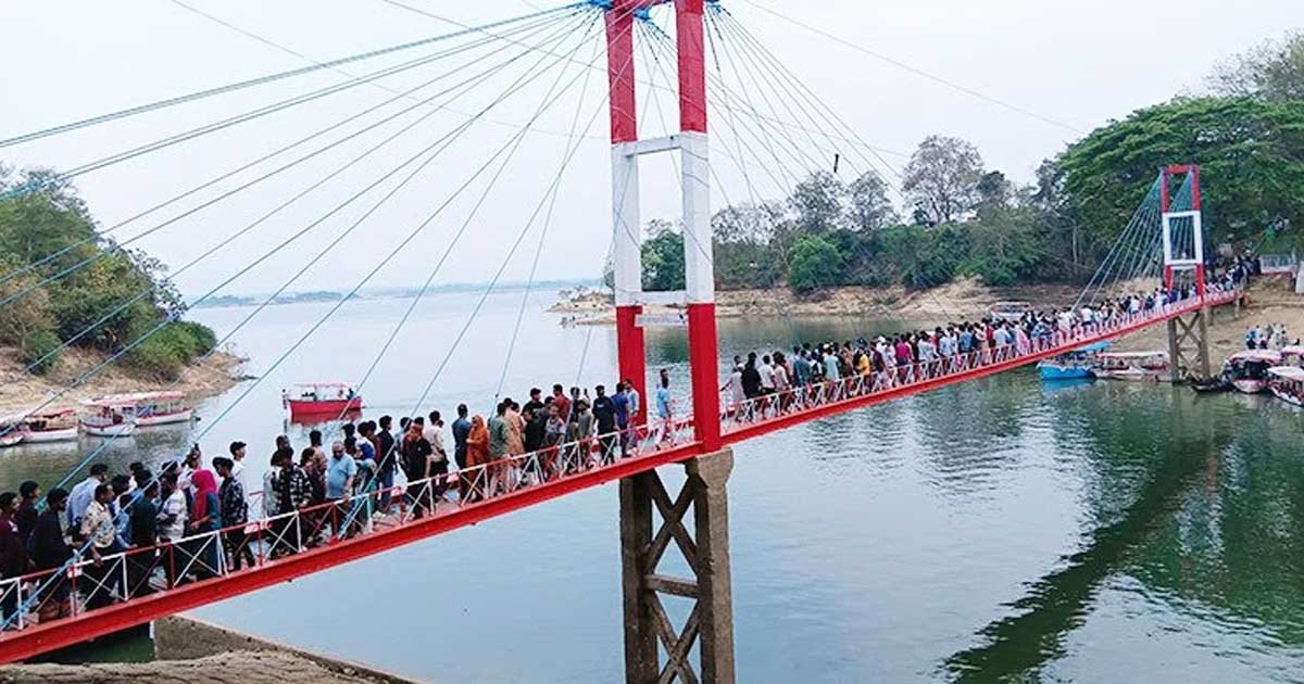 ঈদের ছুটিতে রাঙ্গামাটিতে পর্যটকের ঢল, প্রাণ ফিরে পেয়েছে পর্যটন খাত