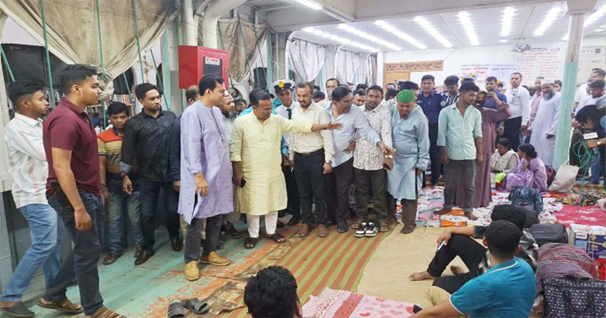 ঈদে লঞ্চযাত্রায় কম দুর্ভোগের দাবি প্রতিমন্ত্রীর