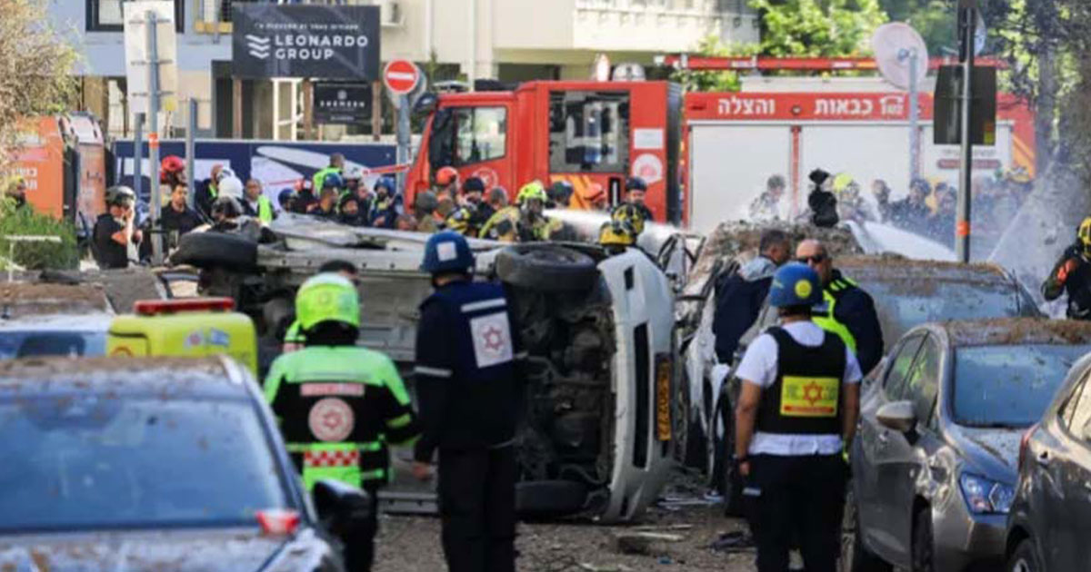 ইসরায়েলে ইরানের একের পর এক ক্ষেপণাস্ত্র  হামলা, আহত ৬