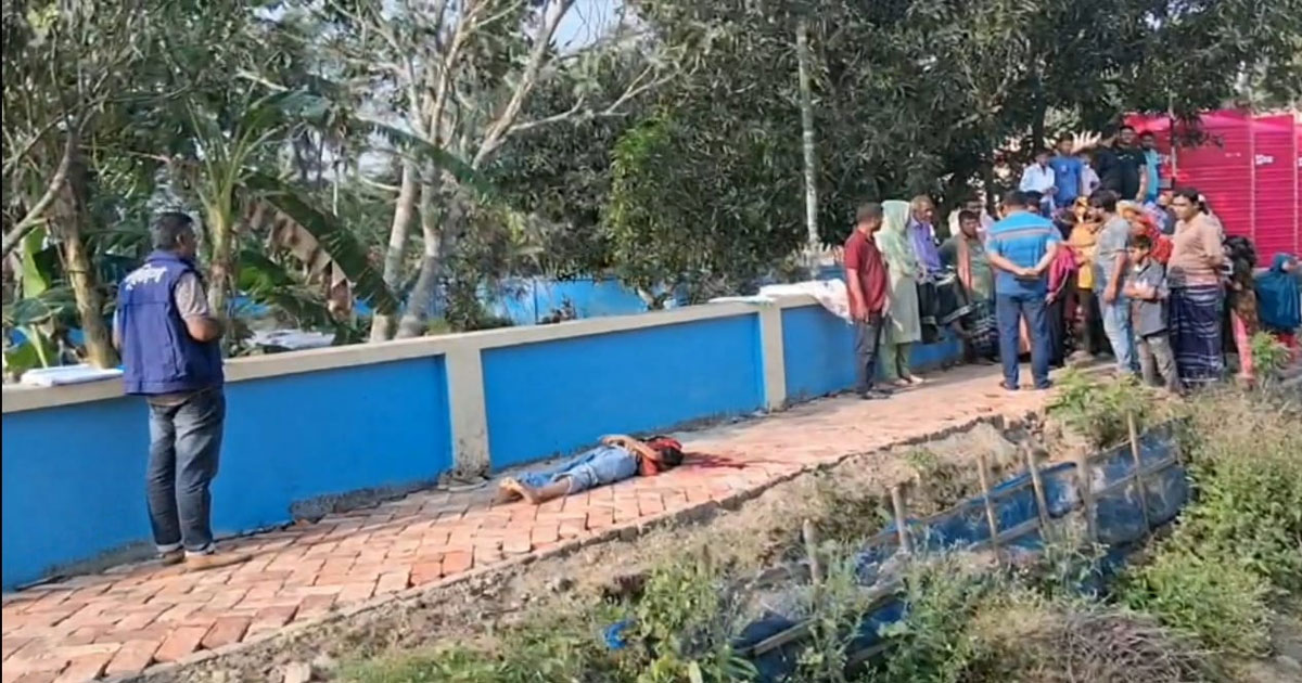 শরণখোলায় কিশোরীর গলাকাটা মরদেহ উদ্ধার, তদন্তে পুলিশ