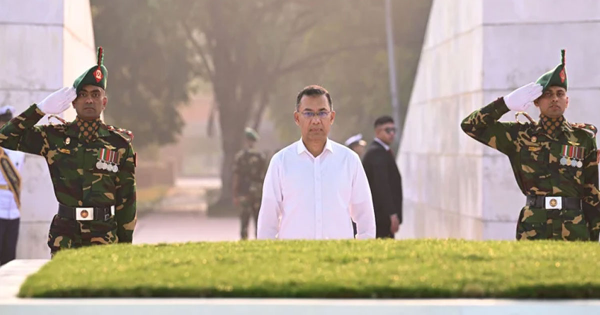 জিয়াউর রহমানের সমাধিতে প্রধানমন্ত্রীর শ্রদ্ধা নিবেদন