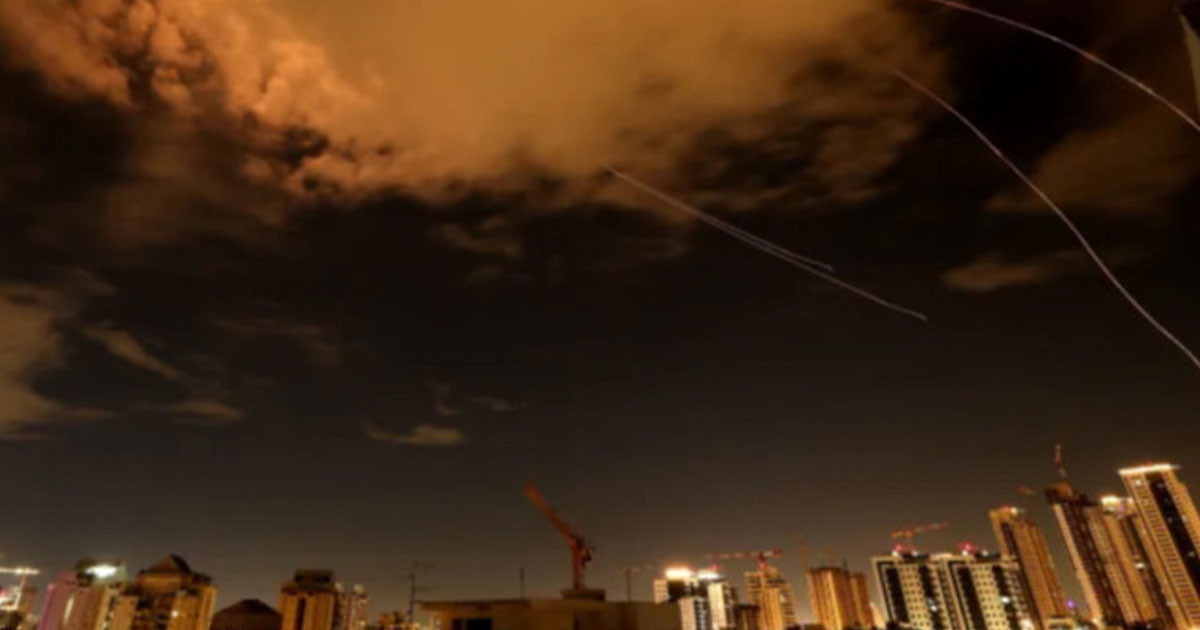 ইসরায়েলের সামরিক সদর দপ্তরে হিজবুল্লার ক্ষেপণাস্ত্র হামলা