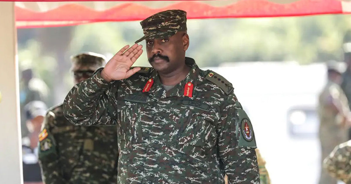 ইরানের বিরুদ্ধে যুদ্ধ করার হুঁশিয়ারি উগান্ডা সেনাপ্রধানের